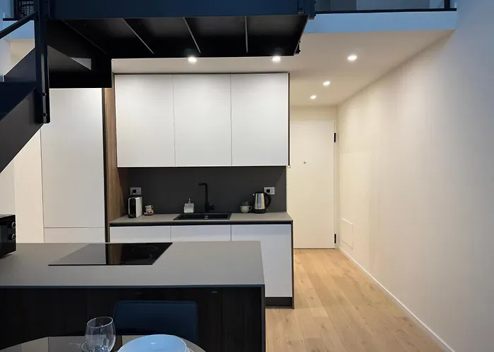 Apartmán Urban Design Loft Ceroni 5 *
